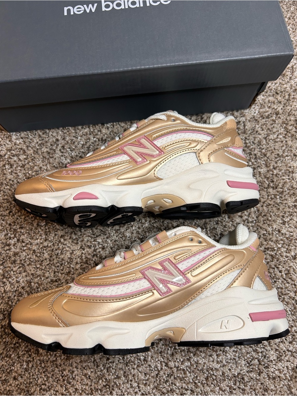 New Balance 1000 Size 6 Women's - Picture 5 of 8